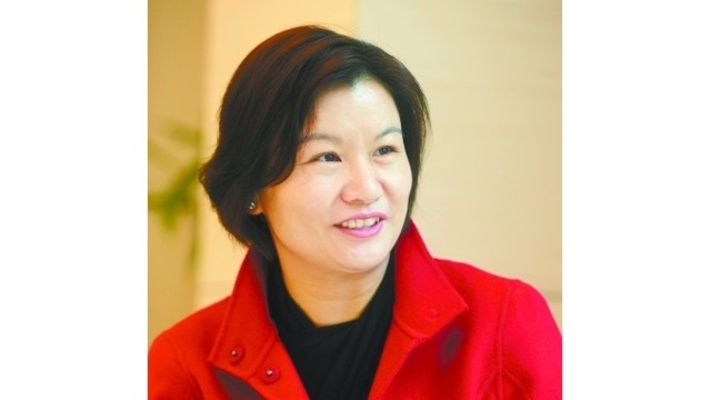 Zhou Qunfei: from a Village Girl to the World’s Richest Female Self-starter